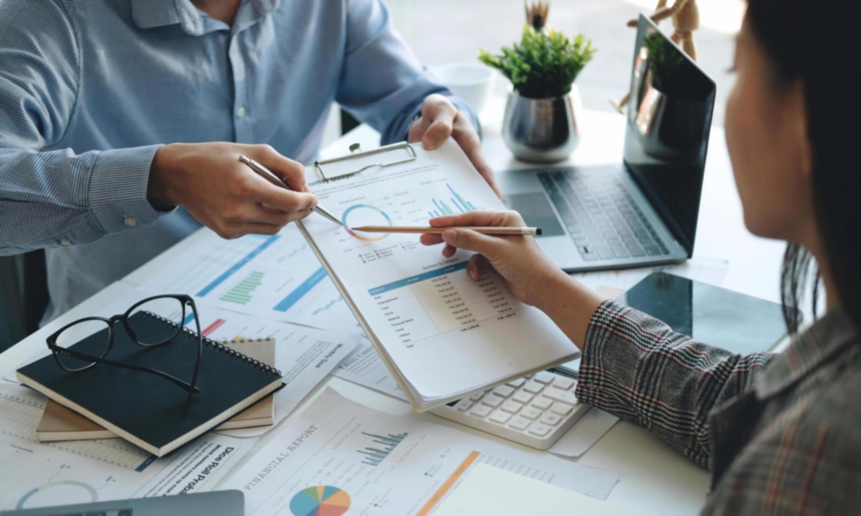 Sesiune interactivă de învățare SEO local cu studenți folosind platformă educațională digitală